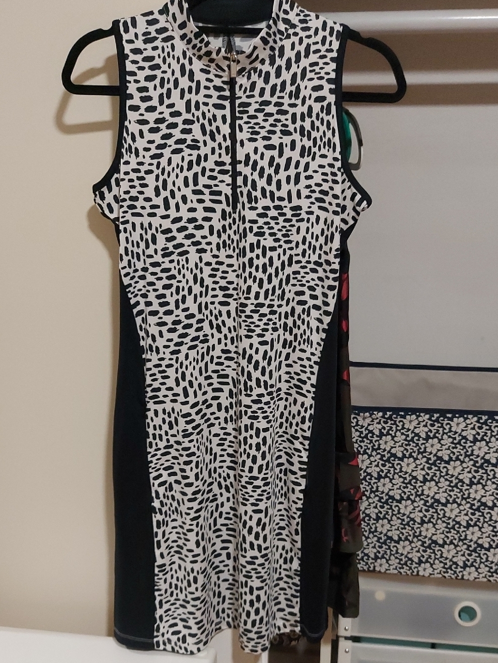 Sleeveless Black & White Patterned Zip-Front Dress